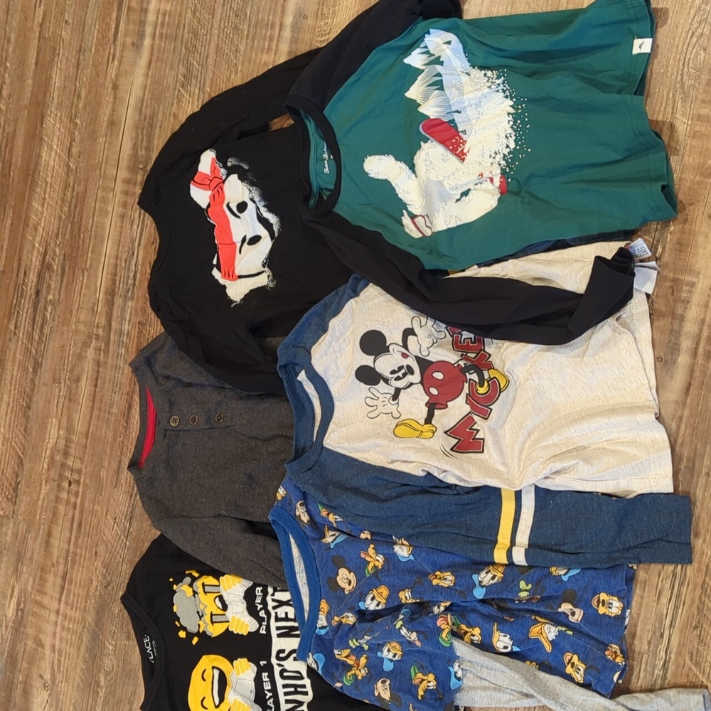 Boys size 5/6 long sleeve lot